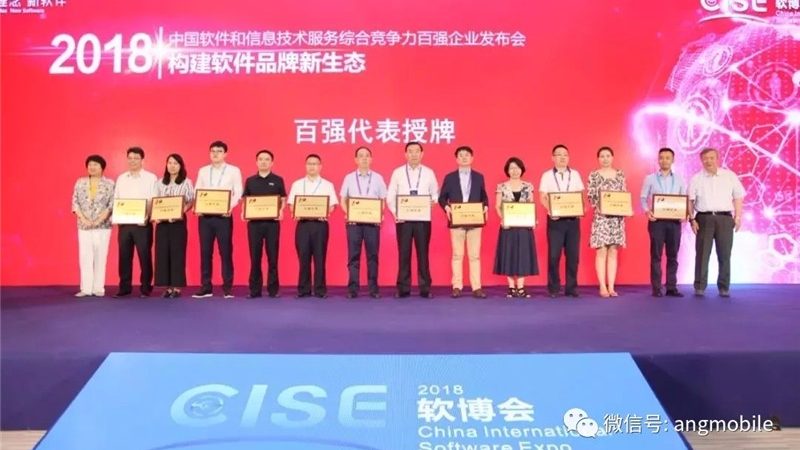 在选择软硬件定制采购代理渠道之前，企业首先要明确自身的采购需求。这包括：
